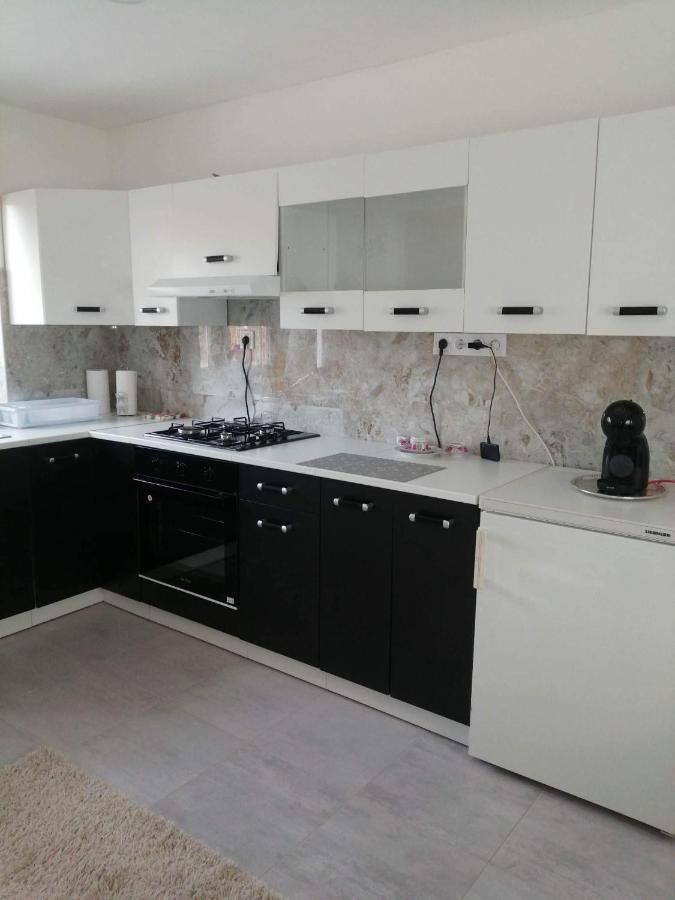 Horvath Apartman Appartement Keszthely Buitenkant foto